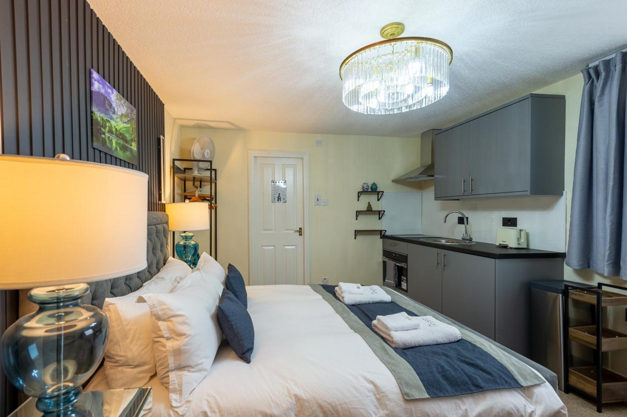 The Ambleside Apartments - Self Catering With Private Kitchen - Best For Location Eksteriør billede