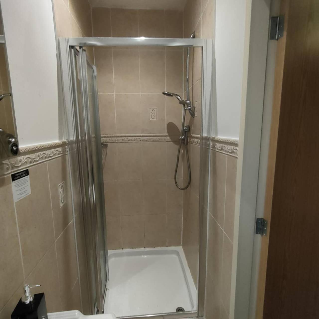 The Ambleside Apartments - Self Catering With Private Kitchen - Best For Location Eksteriør billede
